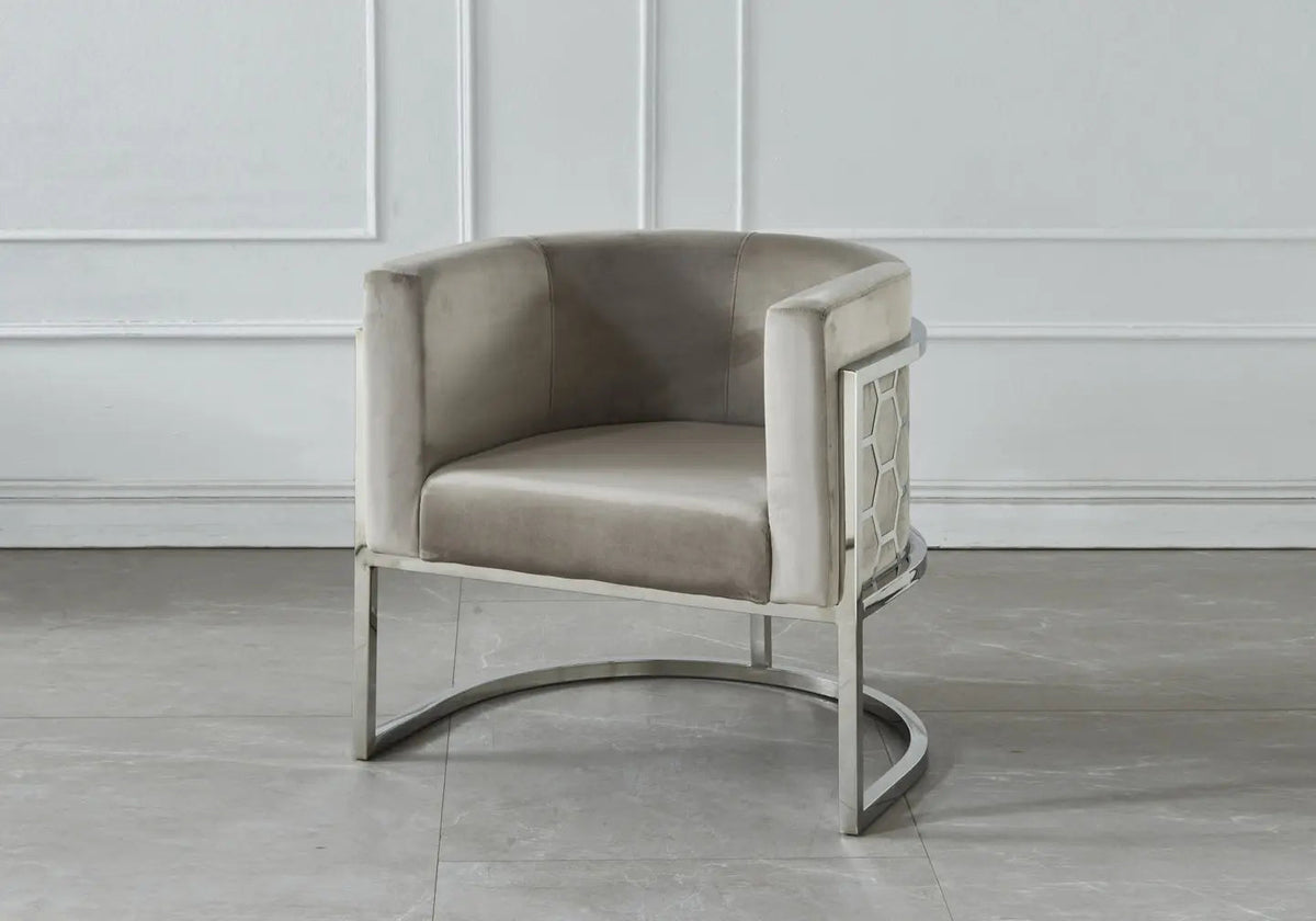 Fauteuil design tissu moka et piétement chromé | Zevix