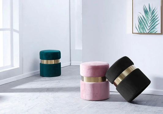 Pouf design moderne en noir et métal doré | Vian
