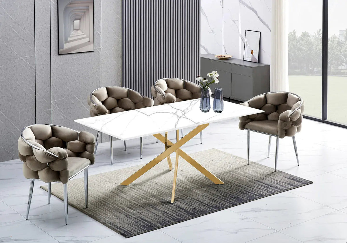 Table à manger effet marbre blanc et pieds dorés | Koda