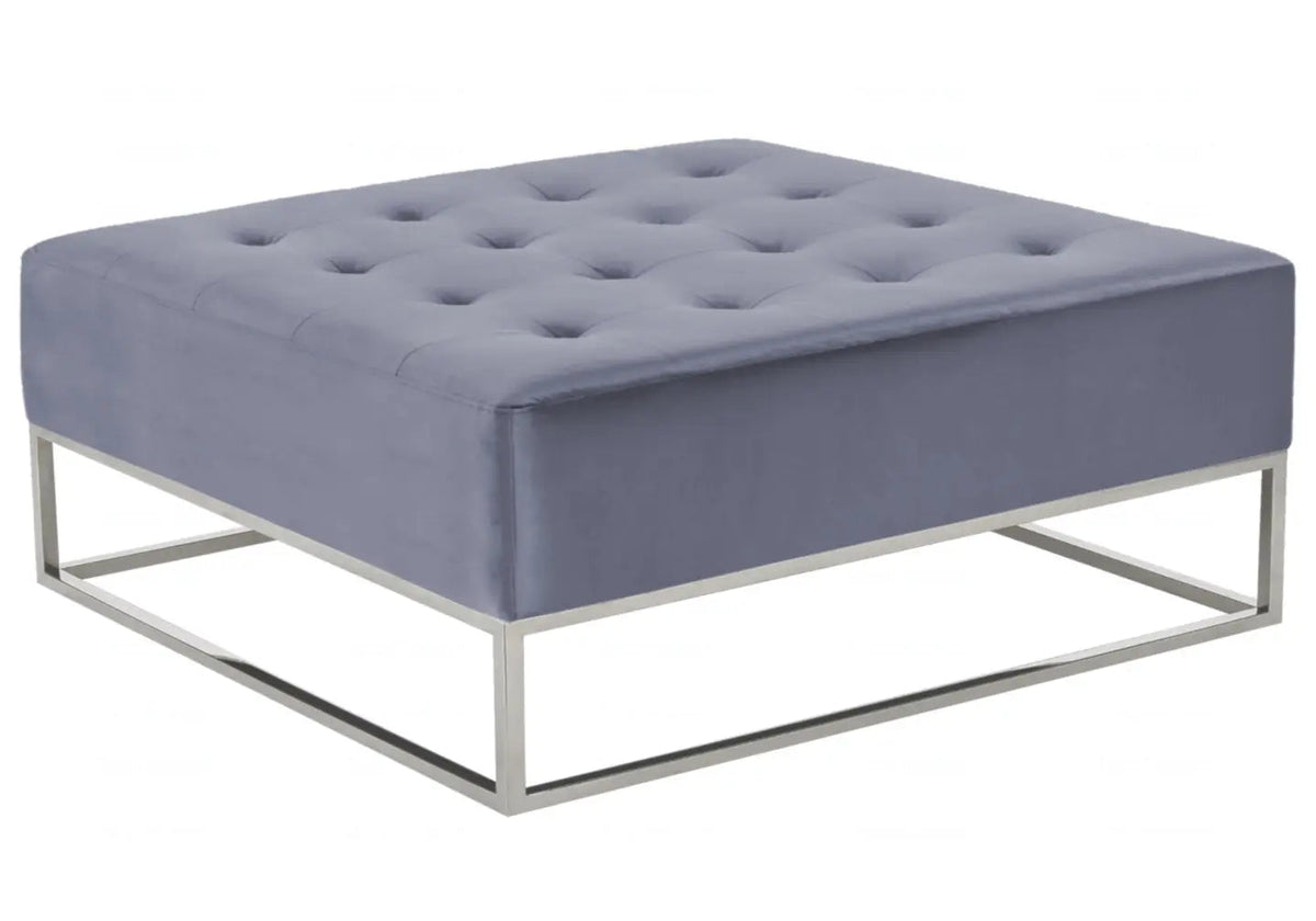 Table basse capitonnée en gris et métal | Kora