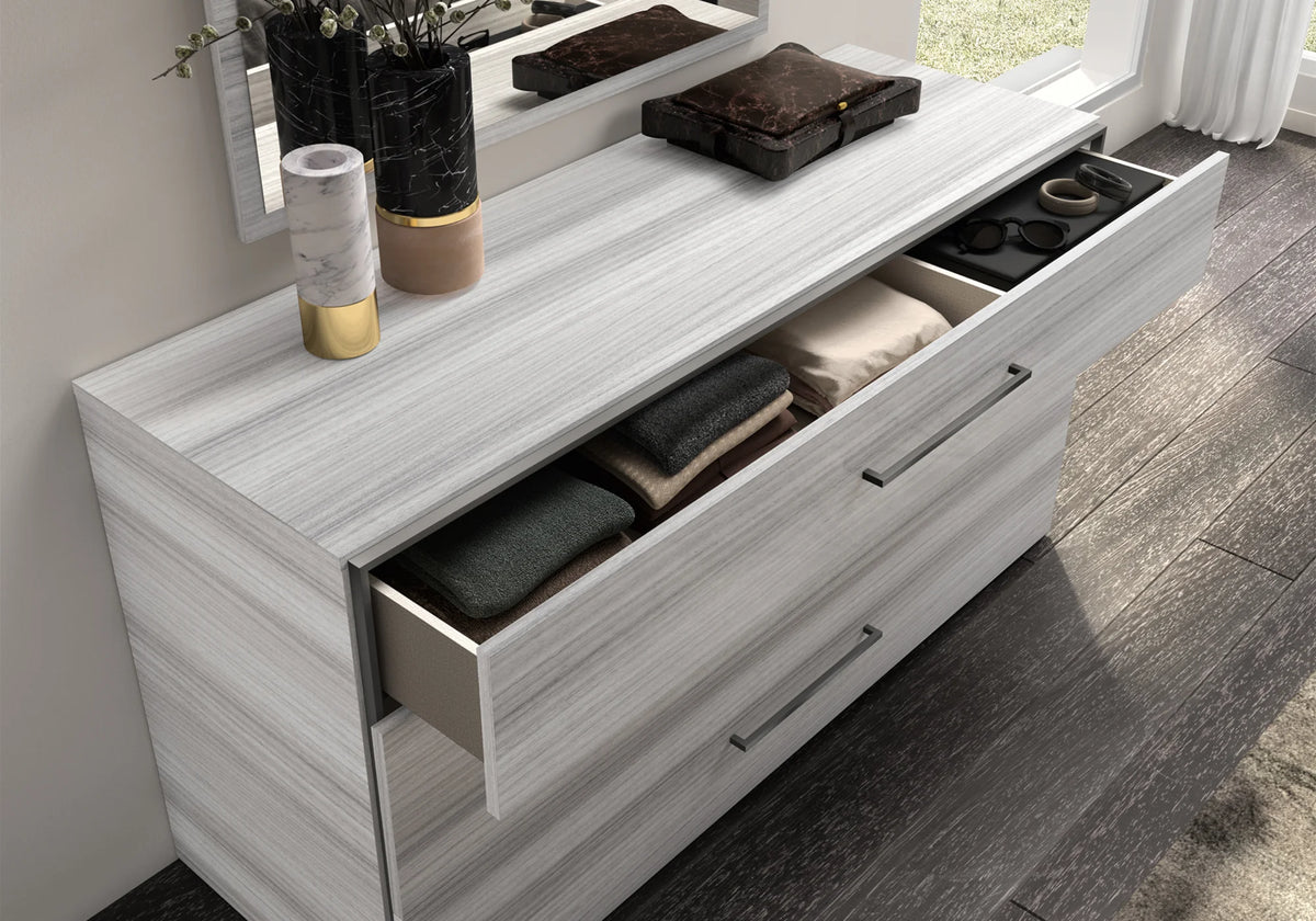 Commodes