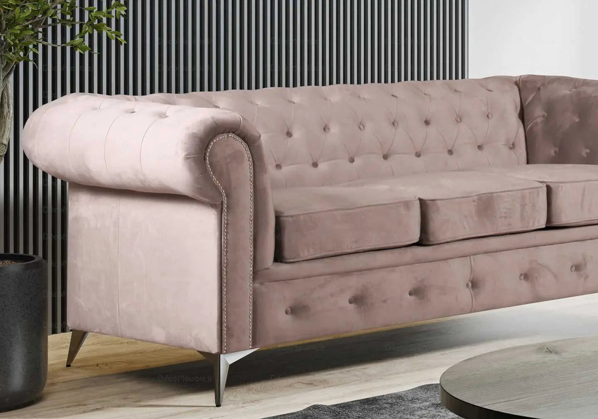 Canapé chesterfield en beige capitonné | Nexo
