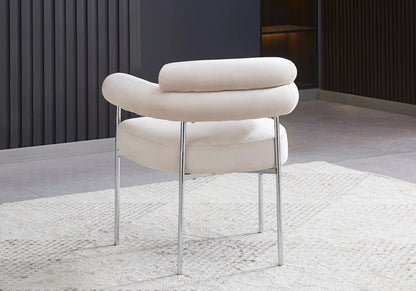 Fauteuil de table en beige et pieds argentés | Kove