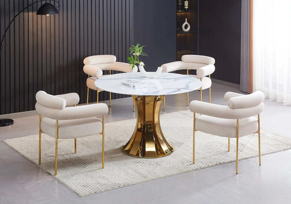 Fauteuil de table en beige et pieds dorés | Kove
