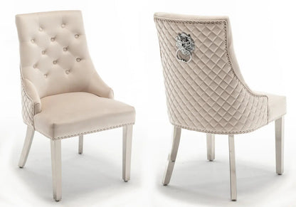 2 chaises capitonnées beige tête de lion | Kreo