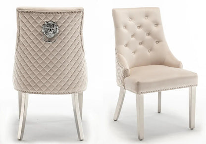 2 chaises capitonnées beige tête de lion | Kreo