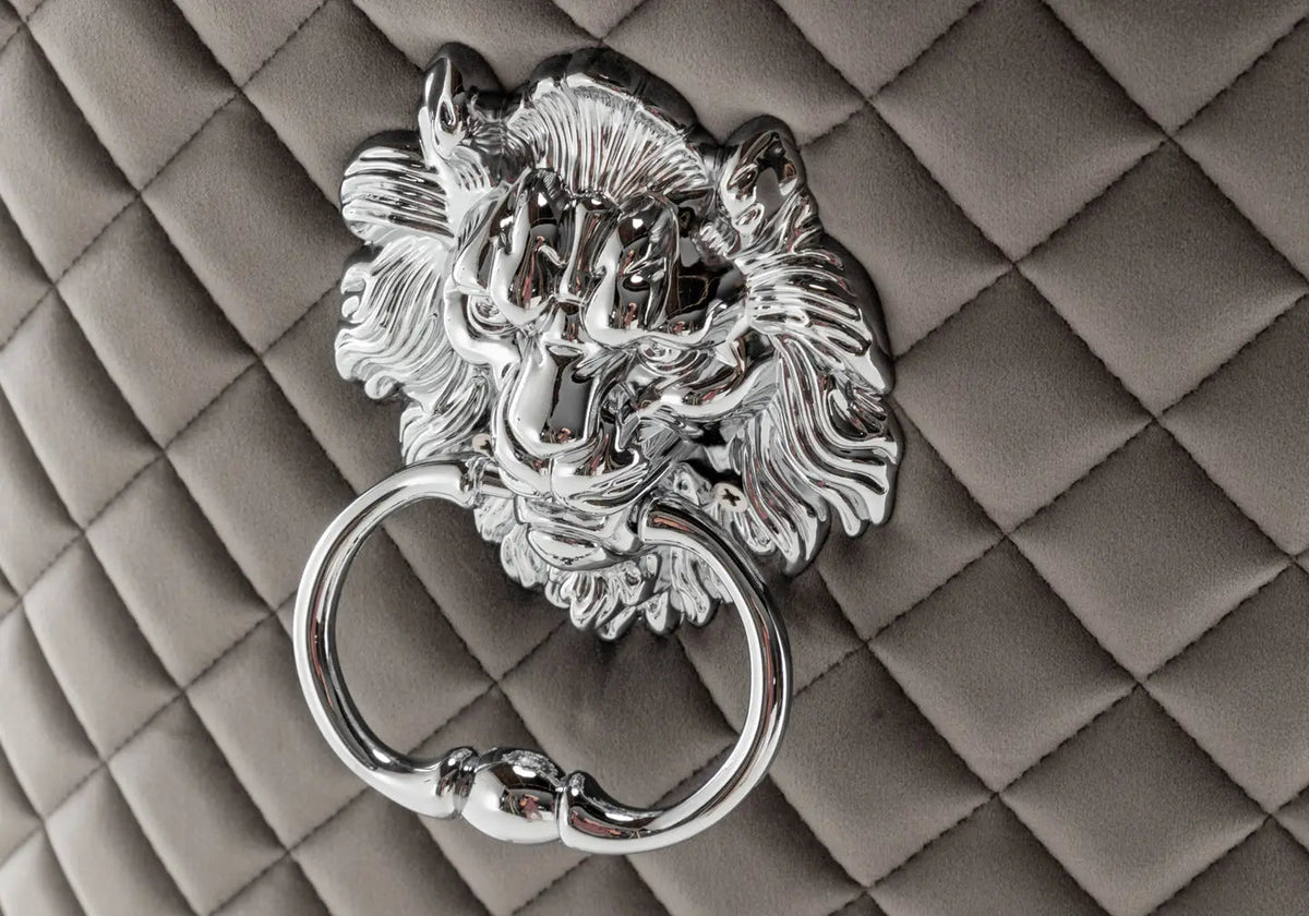2 chaises capitonnées gris tête de lion | Kreo