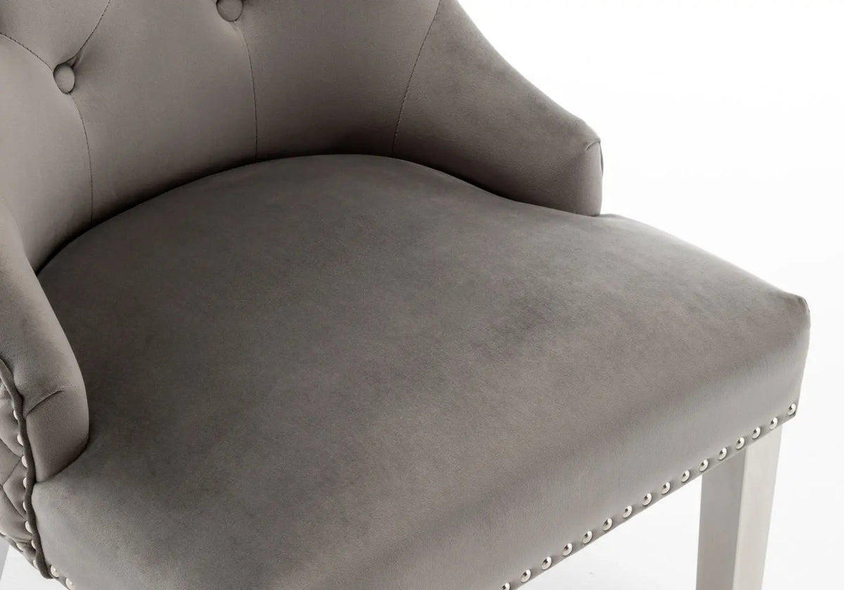 2 chaises capitonnées gris tête de lion | Kreo