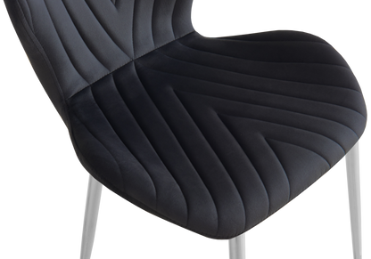 Lot de 4 chaises en noir et pieds argentés | Aura