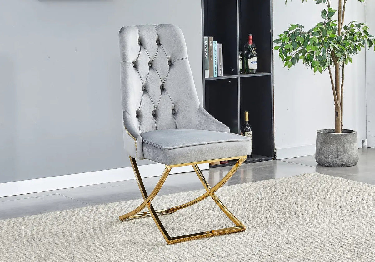 Lot de 4 chaises en gris et tête de lion | Aerix