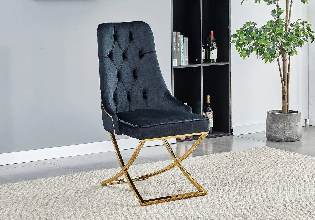 Lot de 4 chaises en noir à tête de lion | Aerix