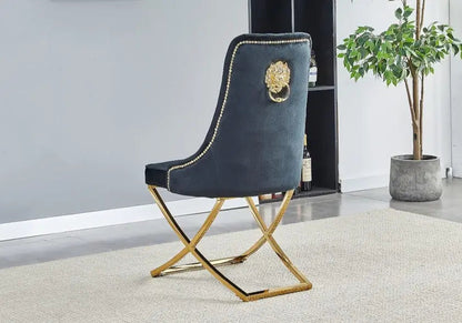 Lot de 4 chaises en noir à tête de lion | Aerix