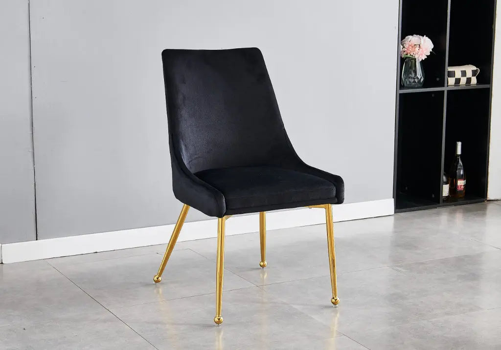 Lot de 4 chaises en noir et pieds dorés | Velox