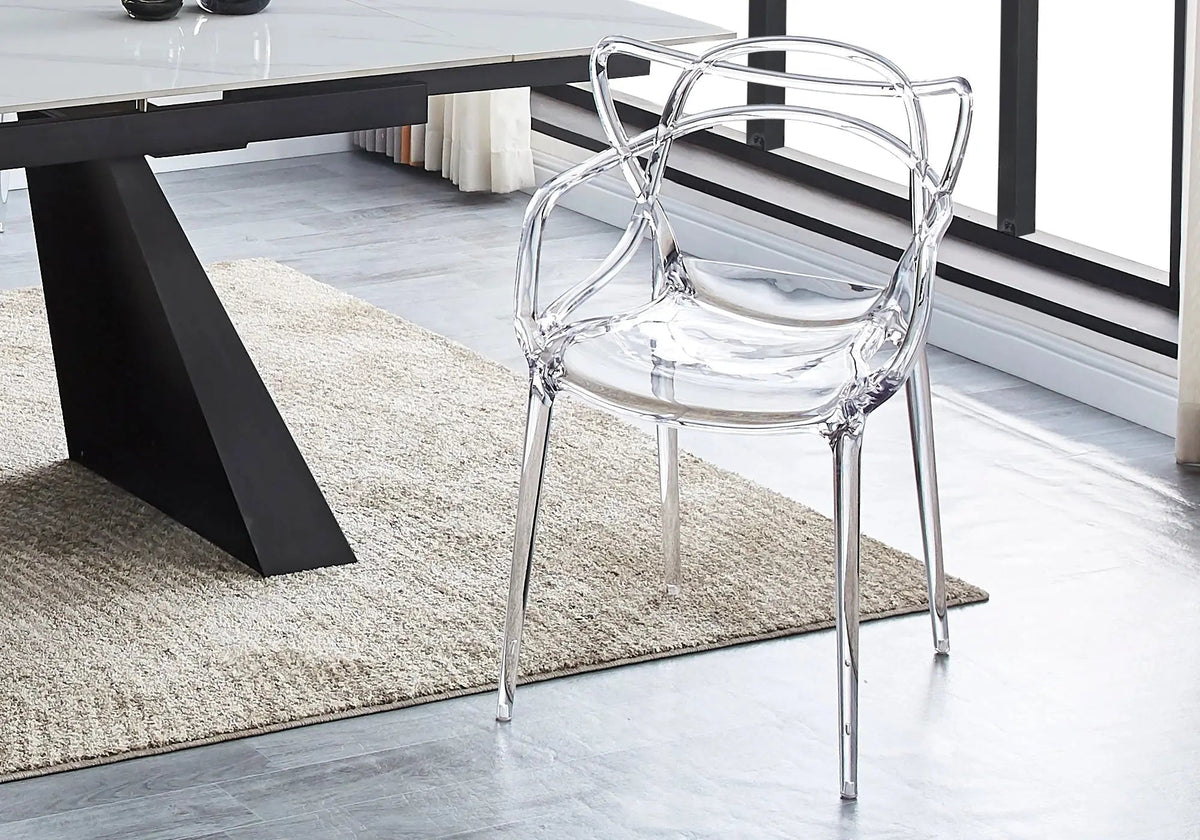Chaise transparente minimaliste pour salle à manger | Zenix