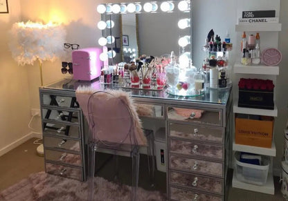 Meuble coiffeuse en miroir design et élégant | Nexa