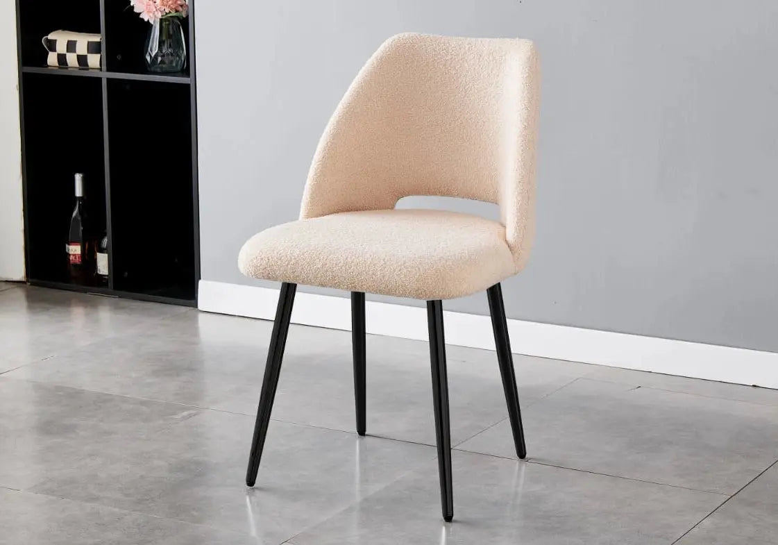 Ensemble table et chaises noir et marbre beige | Kora
