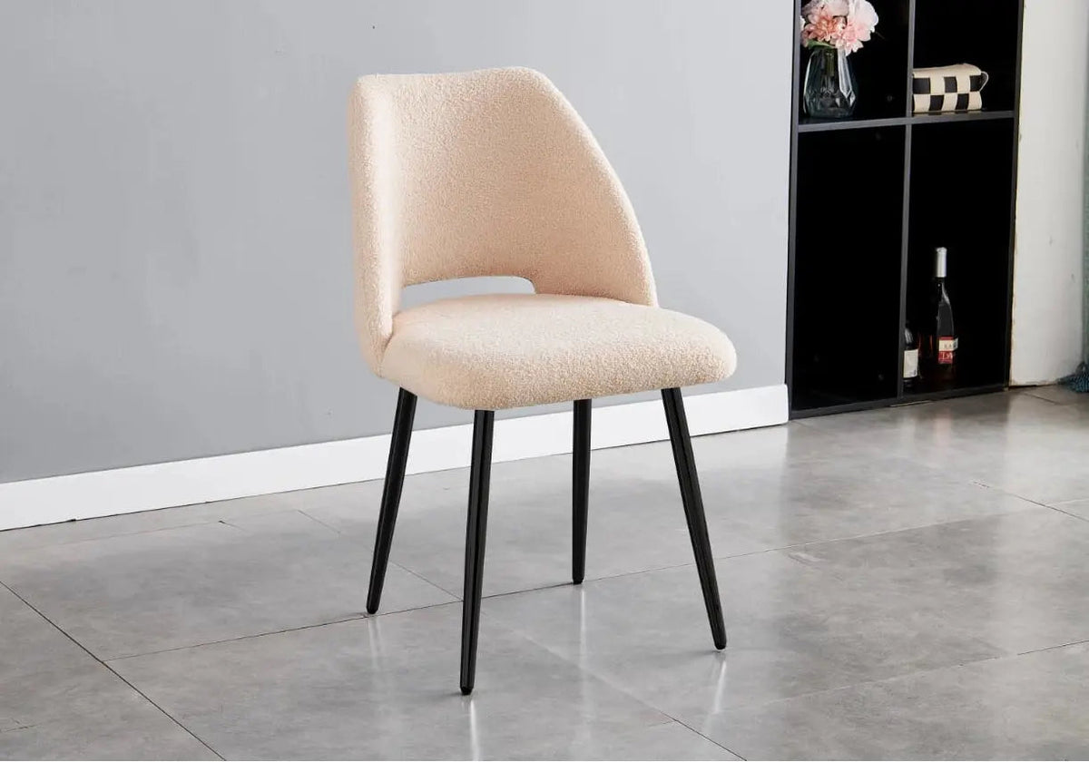 Ensemble table et chaises noir et marbre beige | Kora