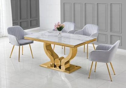 Ensemble table marbre beige et chaises dorées | Juno