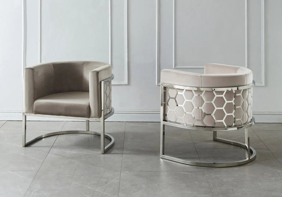 Fauteuil design tissu moka et piétement chromé | Zevix