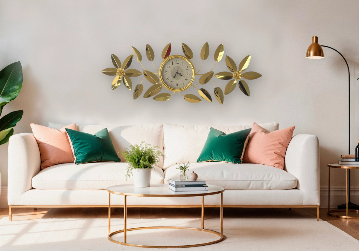 Horloge murale silencieuse fleur en métal doré | Kreo