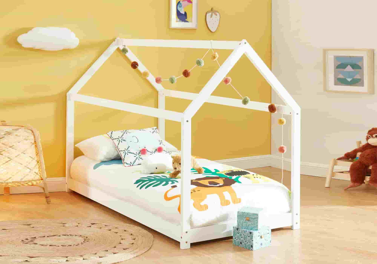 Lit cabane enfant bois blanc au design moderne | Kova