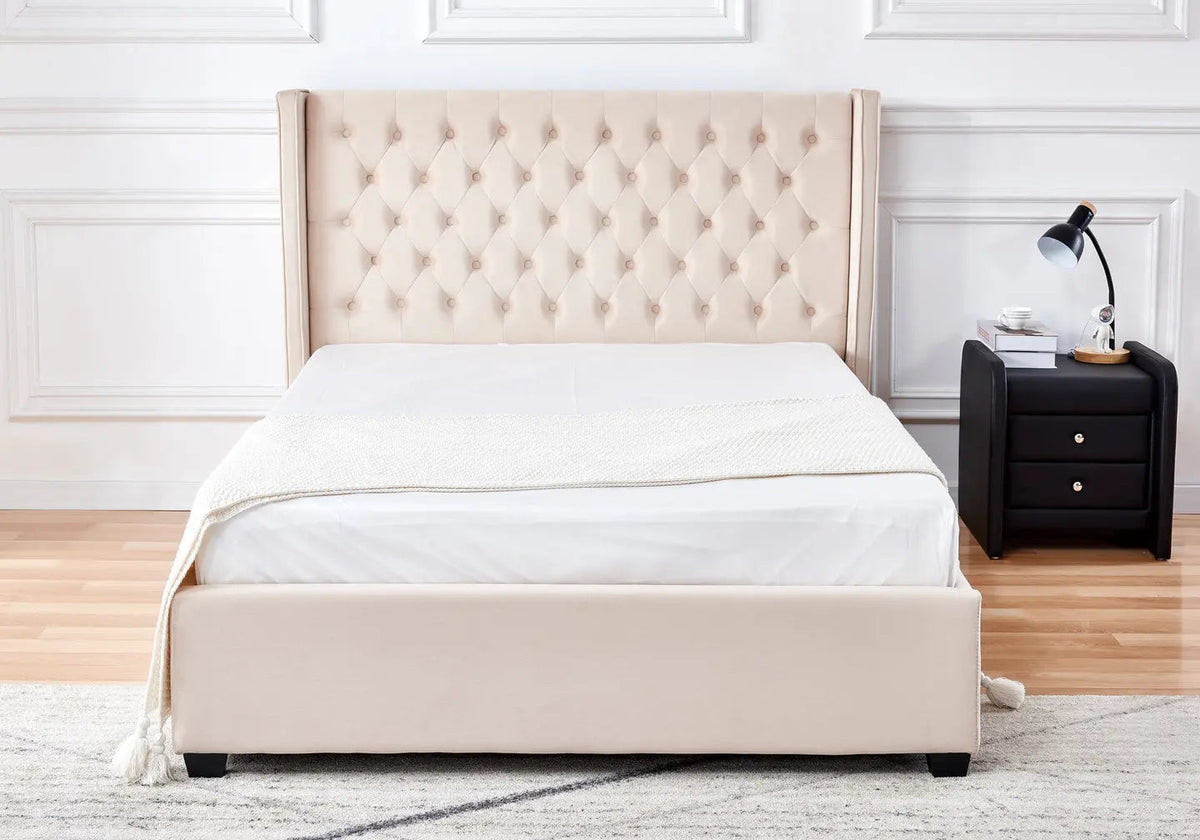 Lit capitonné en beige et confortable | Nuvio