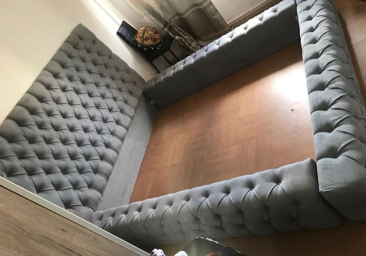 Lit double capitonné en gris chesterfield | Zyra