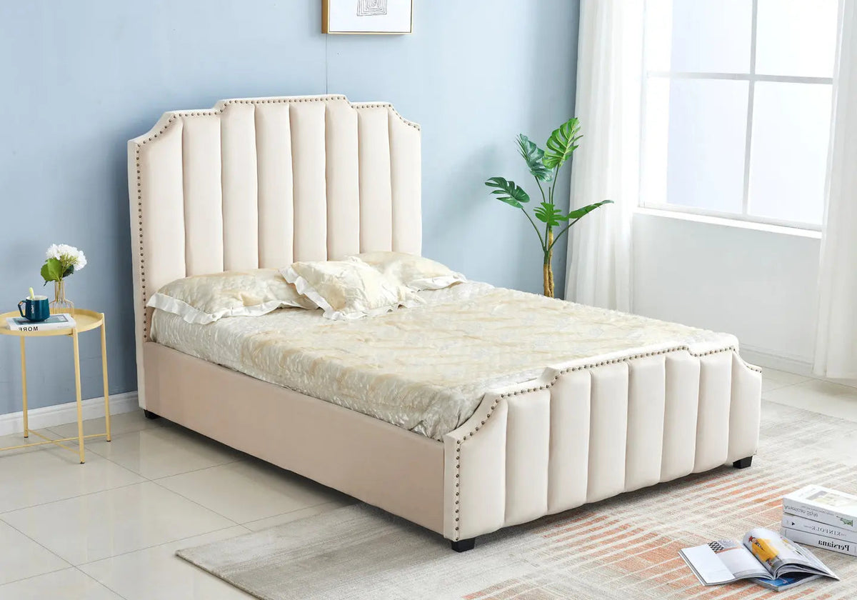 Lit double capitonné chesterfield en beige | Solo