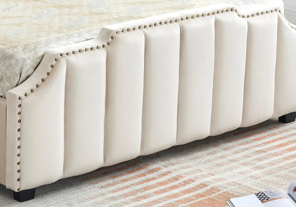 Lit double capitonné chesterfield en beige | Solo