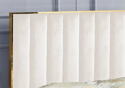 Lit contemporain en beige et détails dorés | Tevos