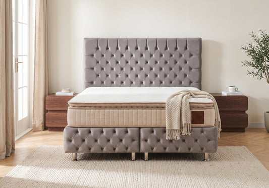 Lit coffre Chesterfield en velours taupe | Palazzo