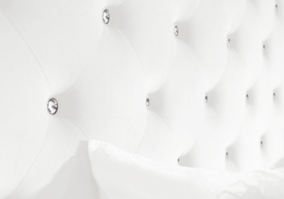 Lit double capitonné velours blanc avec strass | Cora
