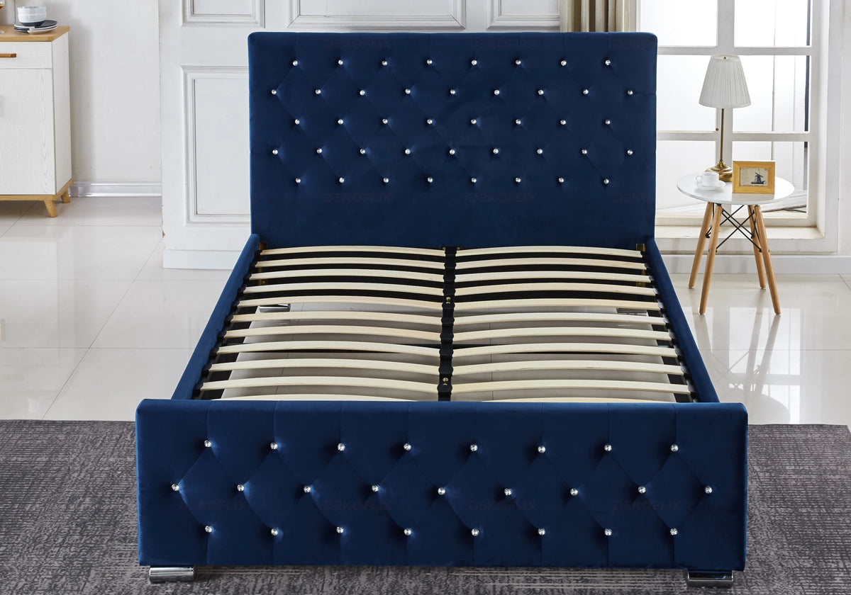 Lit double capitonné en bleu avec strass | Cora
