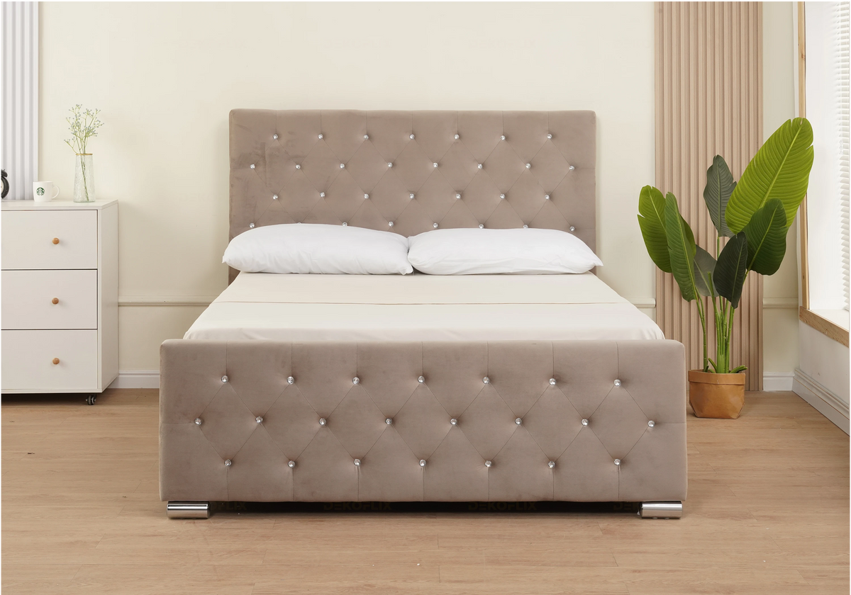 Lit double capitonné en taupe avec strass | Cora