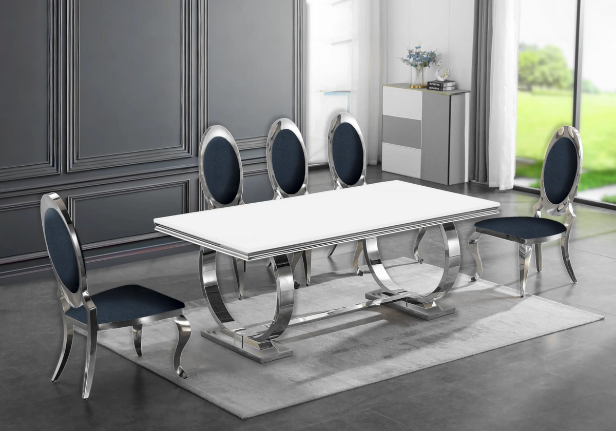 Table verre blanc et 4 chaises médaillon argent | Zyra