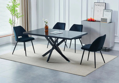 Table à manger noire effet bois et pied acier | Koda