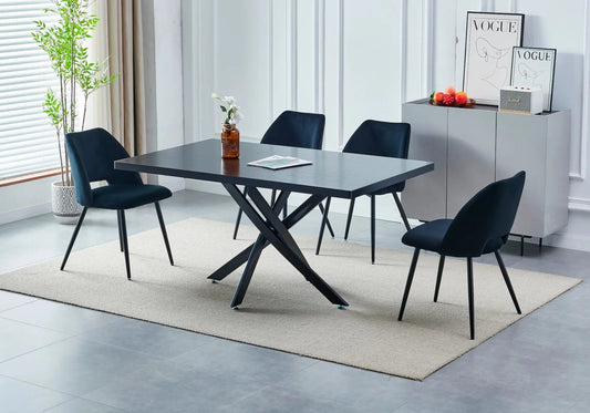Table à manger noire effet bois et pied acier | Koda