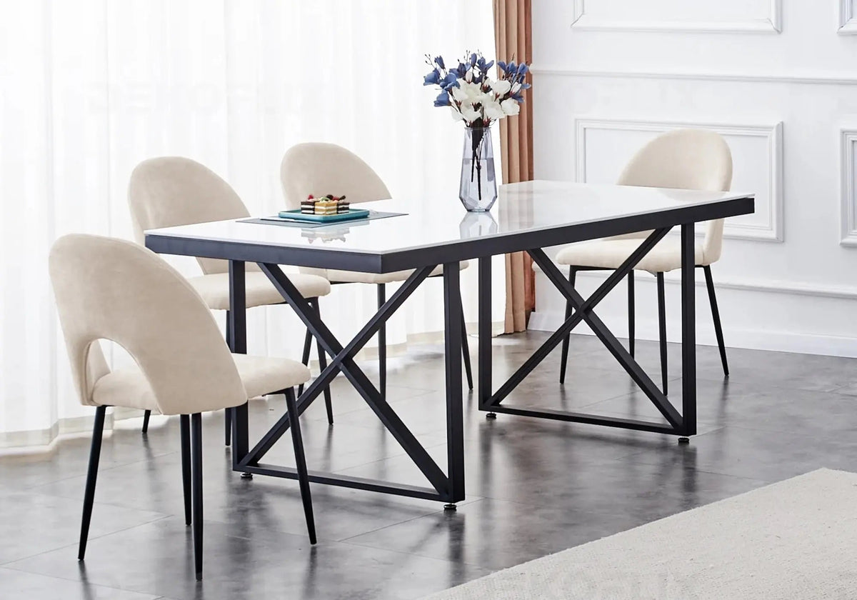 Table à manger moderne marbre blanc et métal noir | Zyra