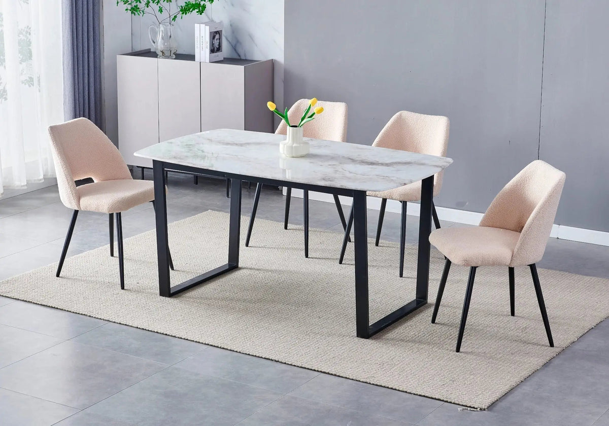 Table à manger effet marbre noir et pieds noirs | Kora
