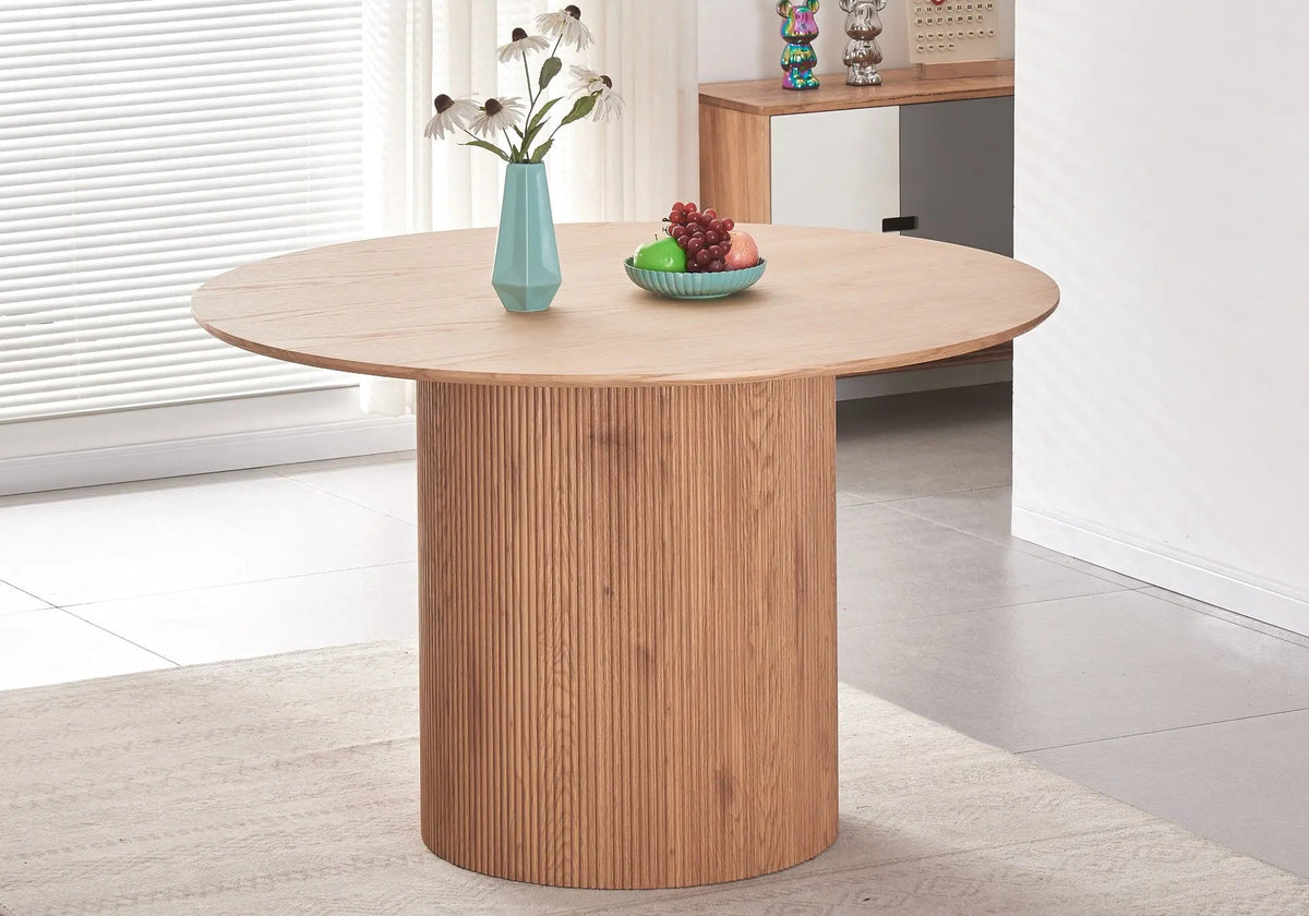 Table à manger ronde finition chêne pour salon | Klyro