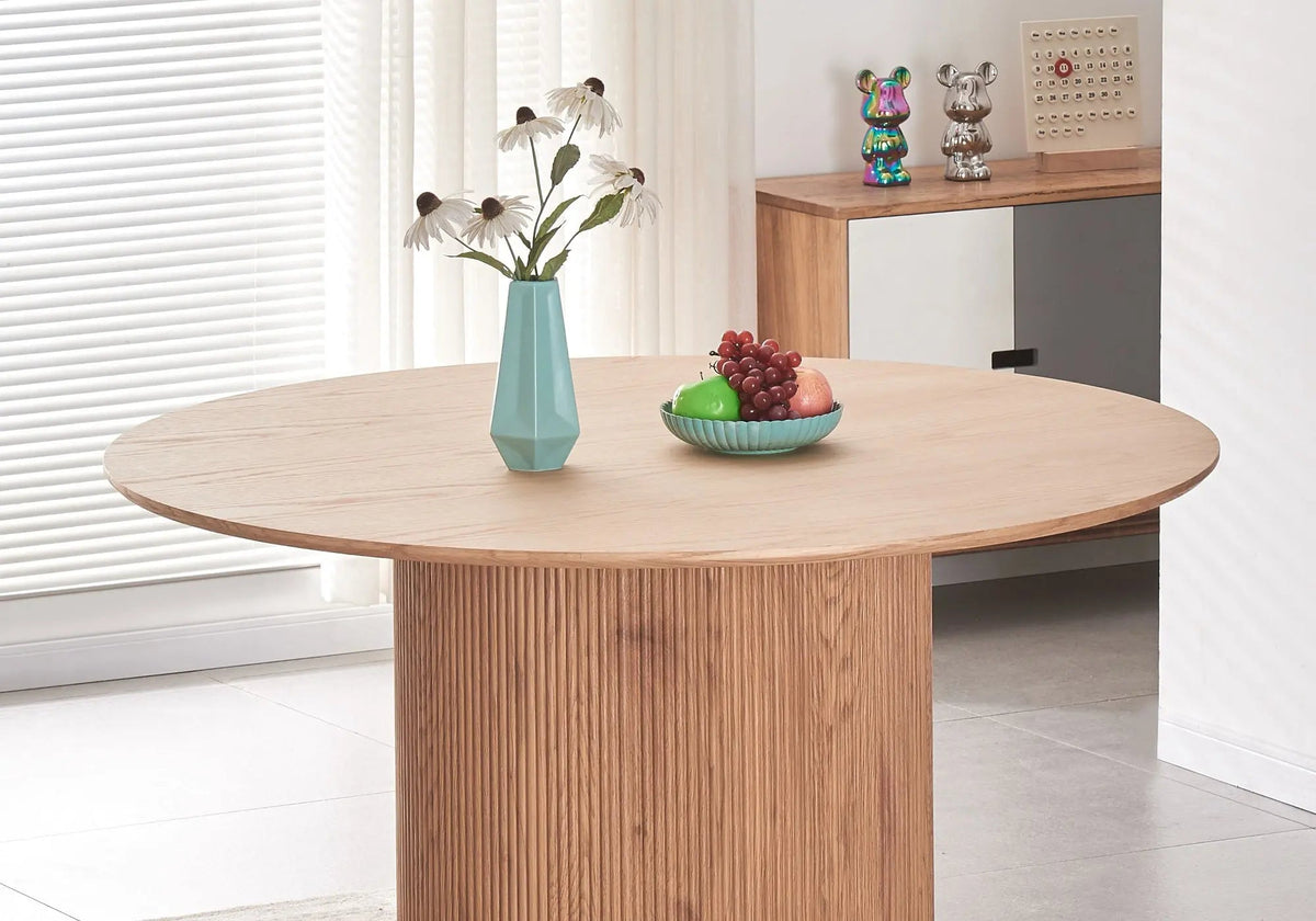 Table à manger ronde finition chêne pour salon | Klyro