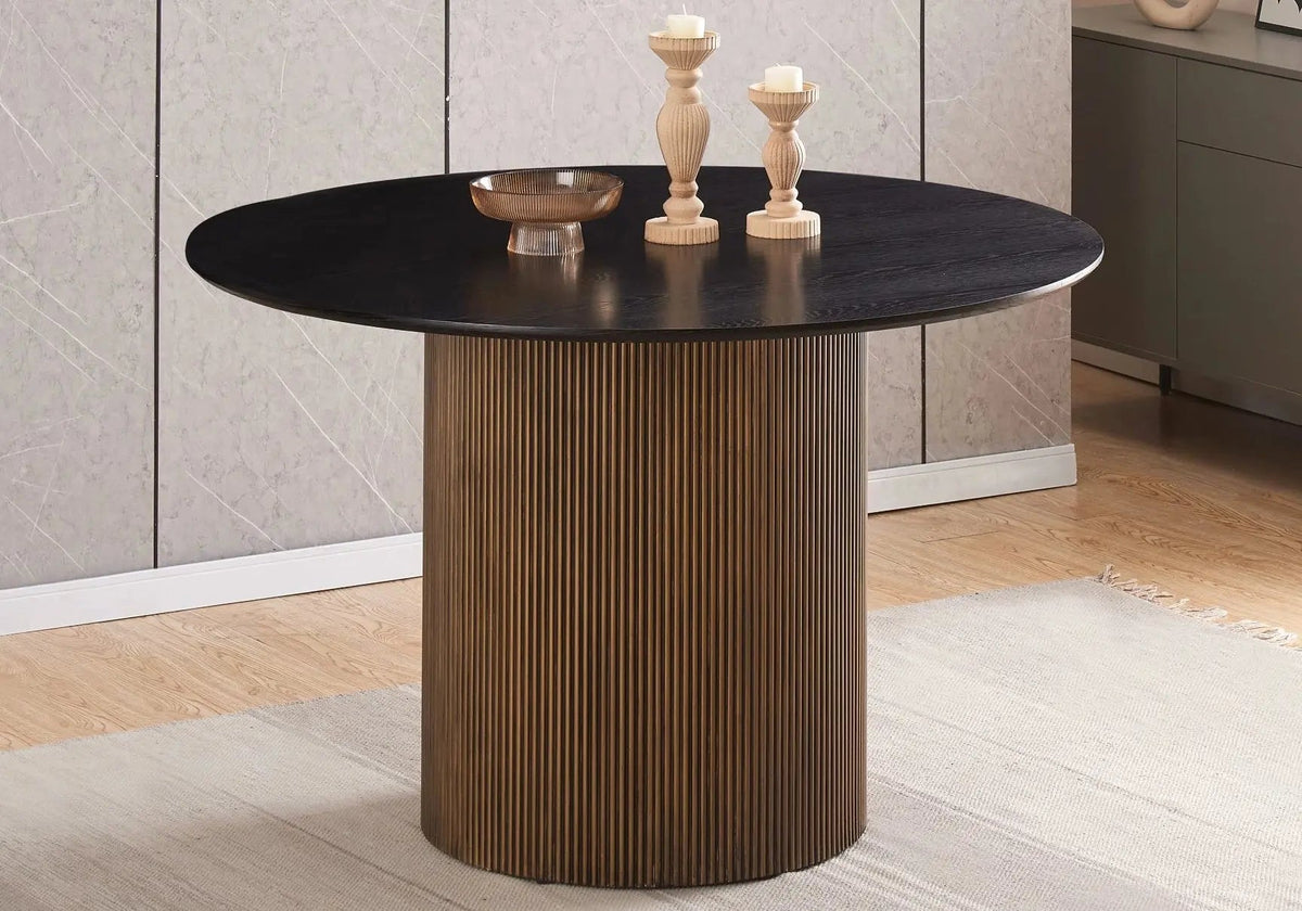 Table à manger ronde dorée et noire moderne | Klyro