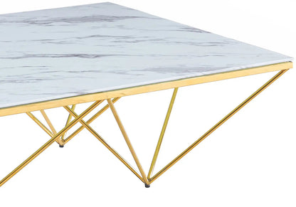 Table basse design en métal doré effet marbre | Zenvia