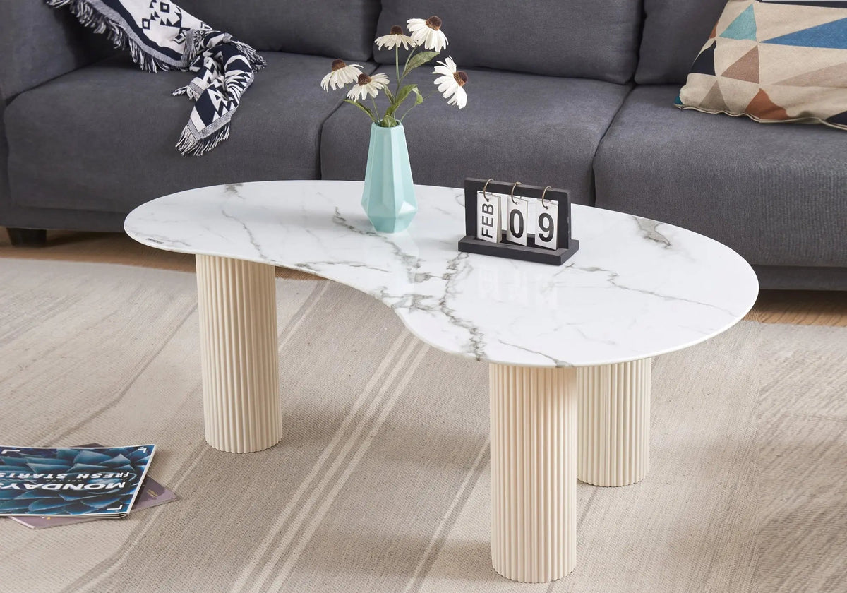 Table basse design effet marbre blanc pour salon | Klyro