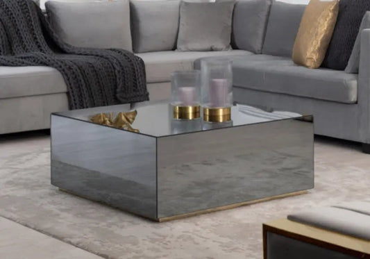 Table basse cube design en miroir fumé pour salon | Novea