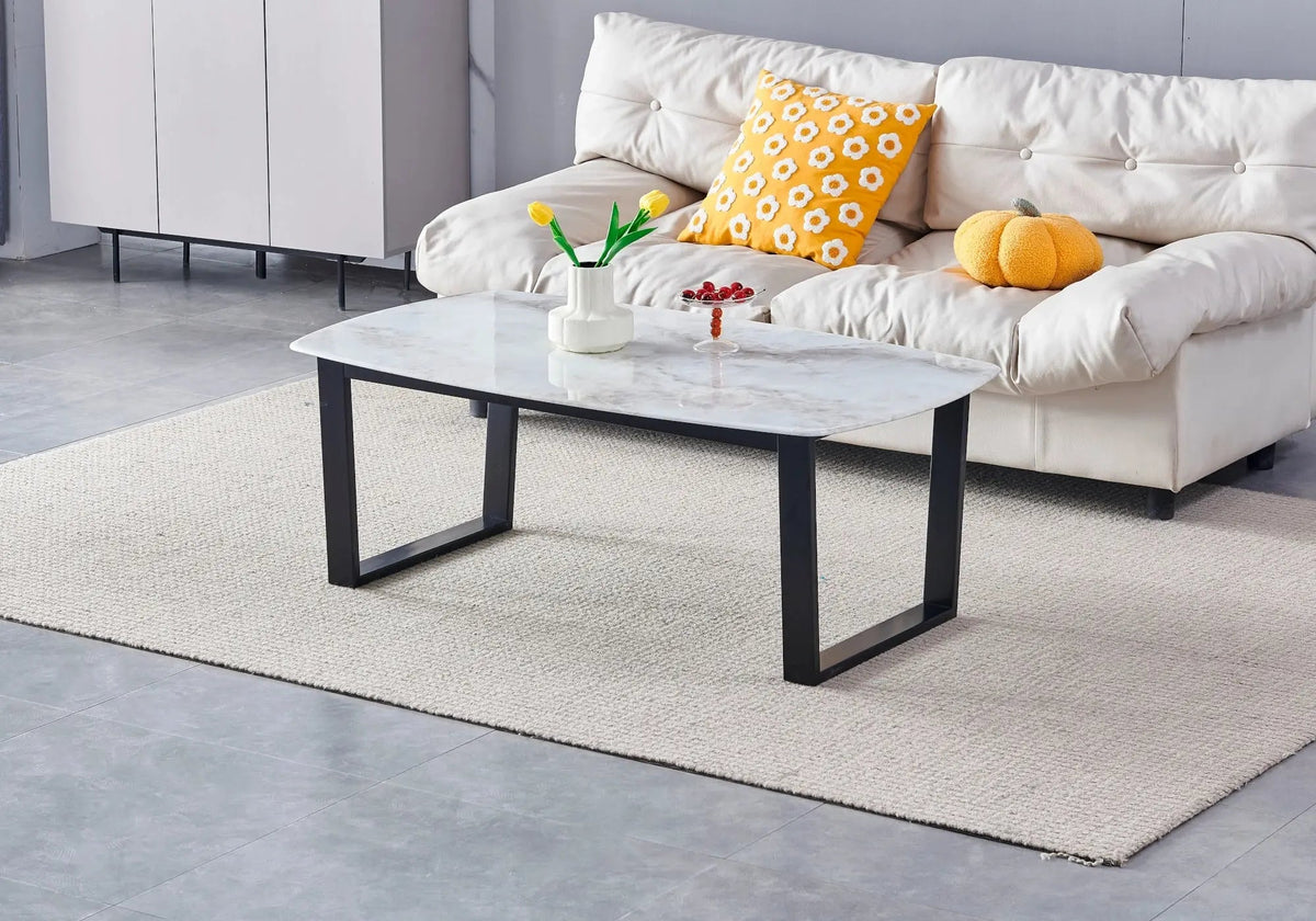 Table basse noire et marbre blanc pour salon moderne | Kora