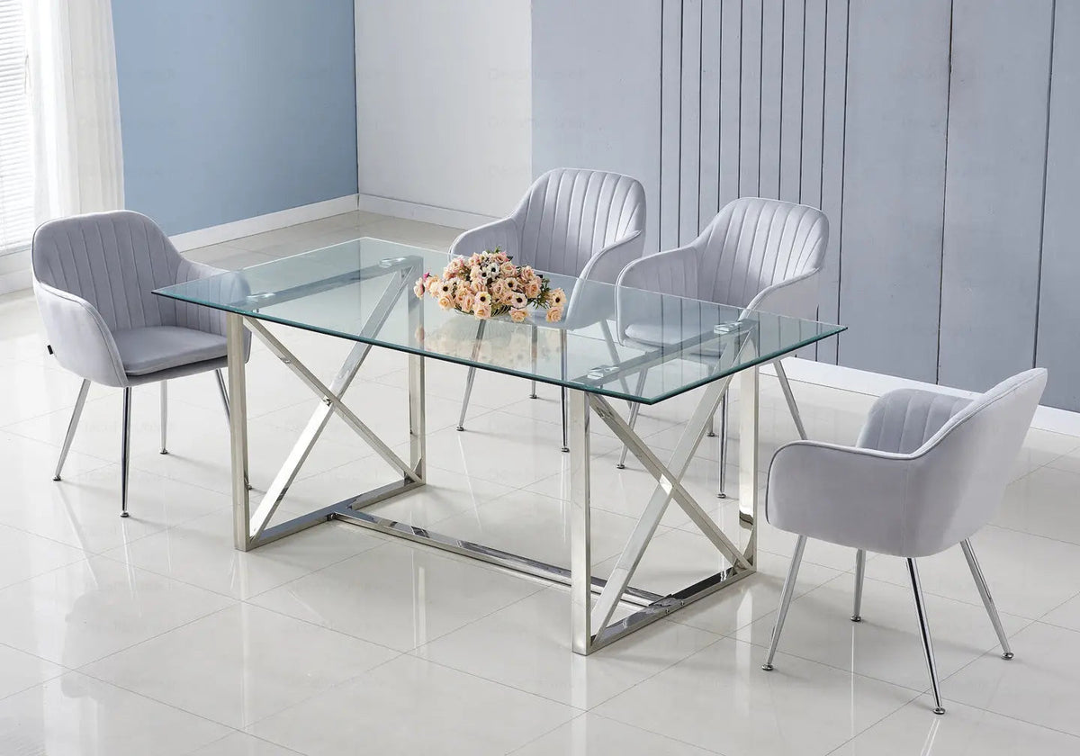 Table verre et chaises grises de salle à manger | Nuvik