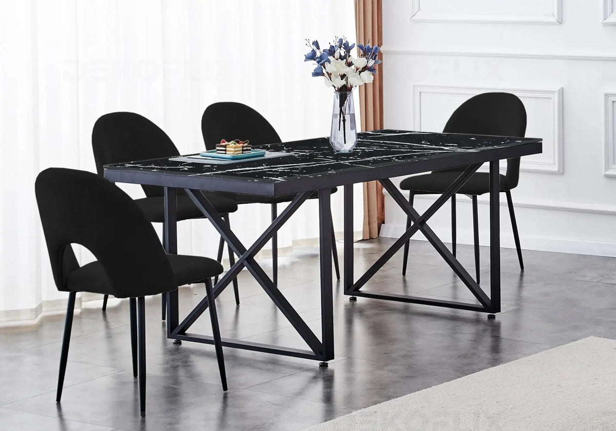Ensemble table marbre noir et chaises velours | Zyra