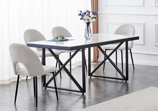 Table noire effet marbre blanc et chaises grises | Zyra