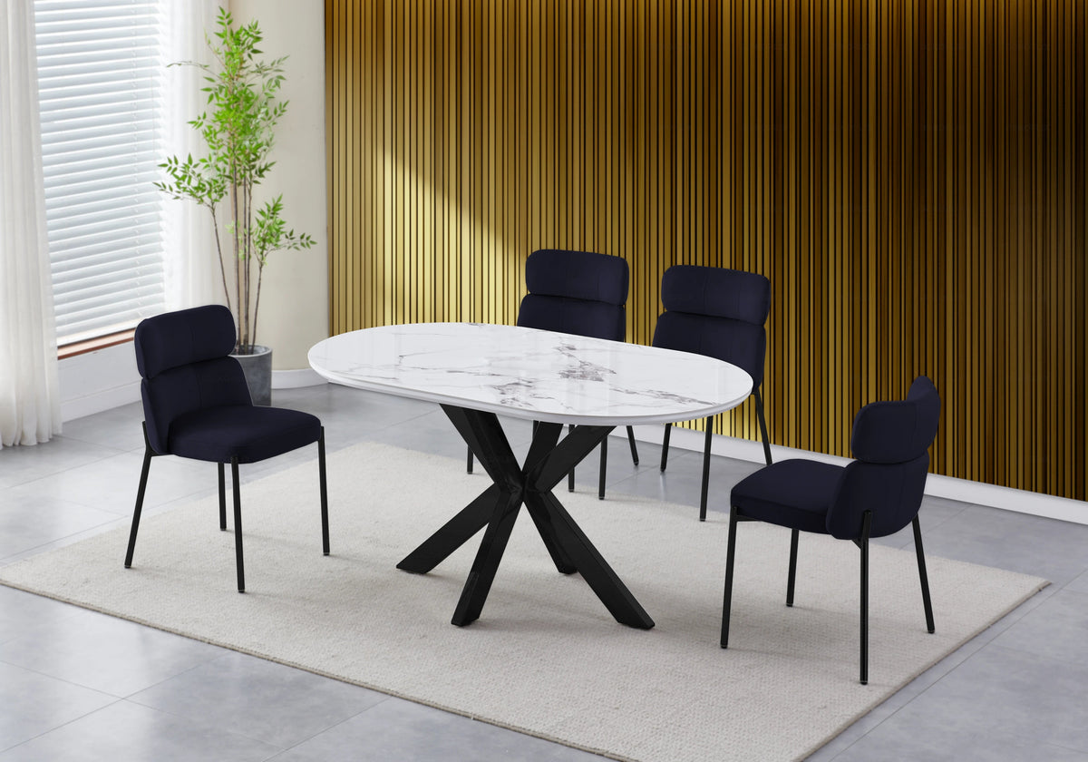 Table ovale marbre blanc et 4 chaises noires | Zelix
